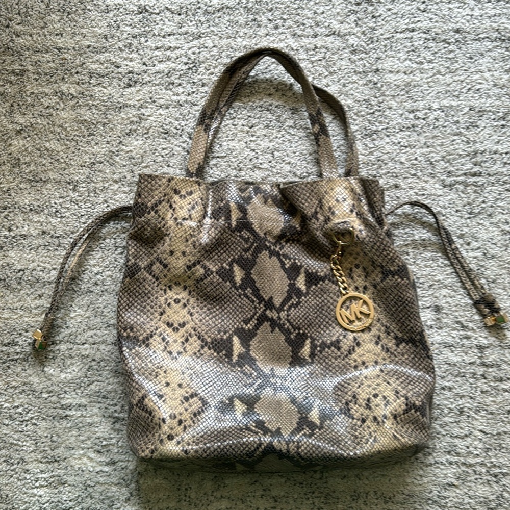 Michael Kors tote